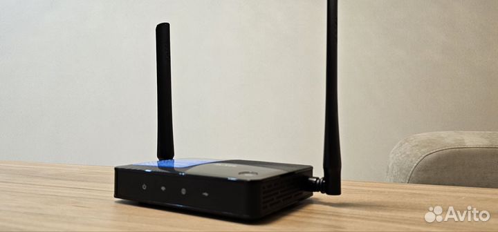 Wi-Fi роутер zyxel Keenetic 4G III