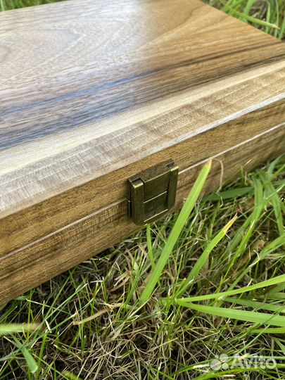 Шкатулка из массива ореха