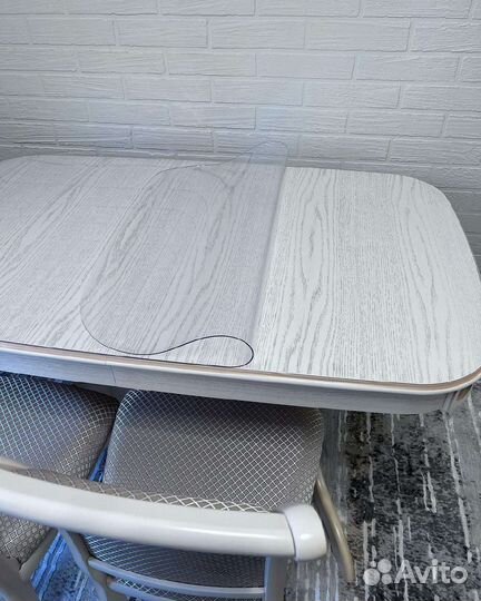 Гибкое стекло на стол для защиты от царапин