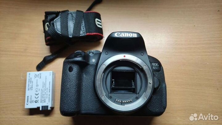 Зеркальный фотоаппарат Canon EOS 650d
