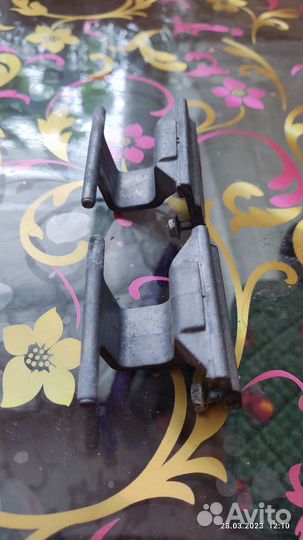 Петля люка для стиральной машины Ariston