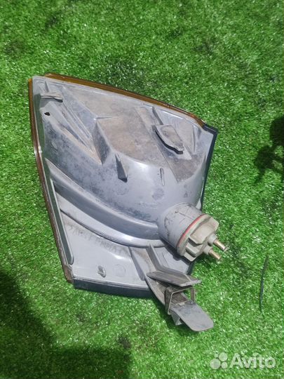 Передние фары Mercedes w202