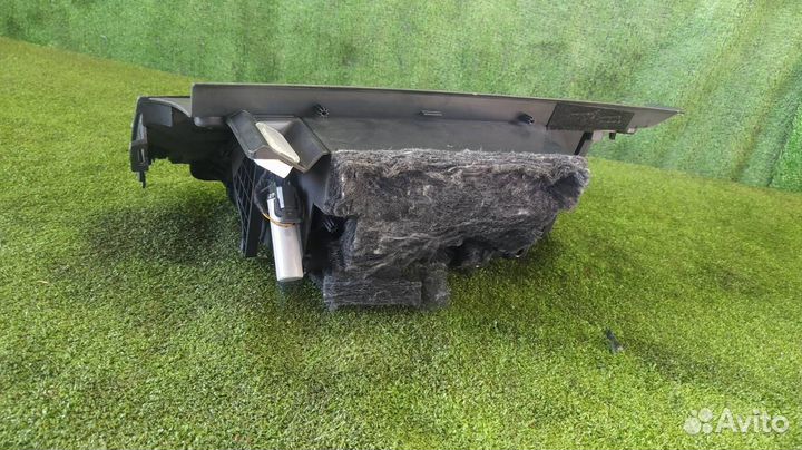 Бардачок в панель Audi A1 caxa 2011