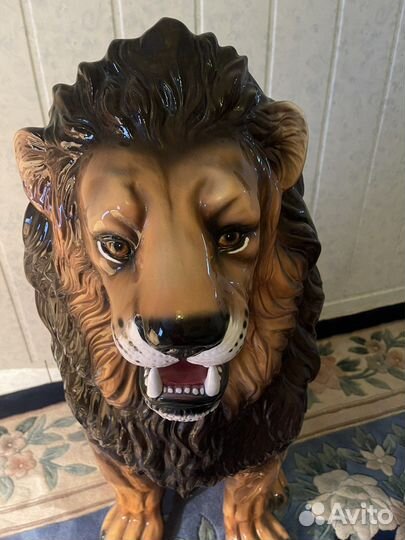 Большая керамическая статуэтка лев.Италия