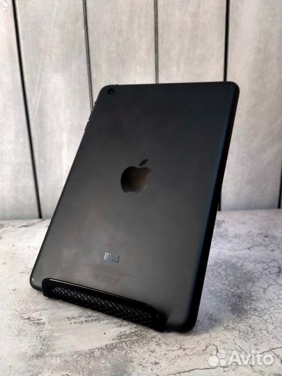 Планшет Apple iPad mini 2