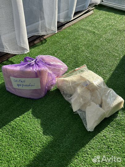 Соевый воск, отдушки, красители,фители