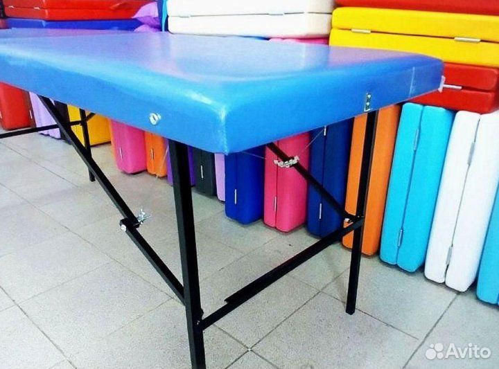 Кушетка, массажный стол