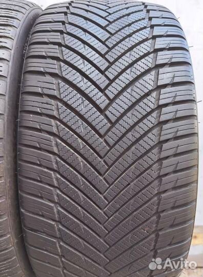 Minerva Winter Stud 235/35 R19 91Y