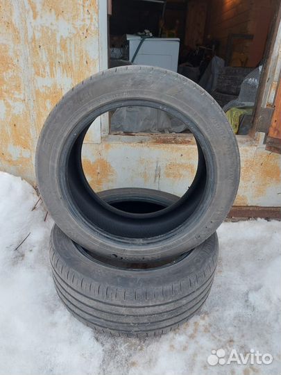 Kumho Ecsta HS51 235/45 R17 97W