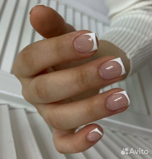 Мастер маникюра и педикюра