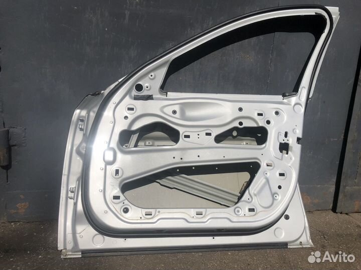 Дверь передняя правая BMW 7 F01 F02 N63