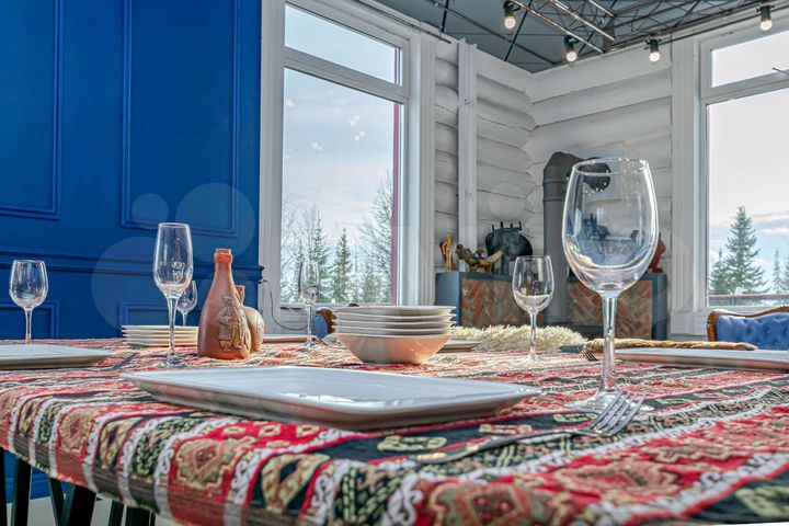 Дом 350 м² на участке 2 га