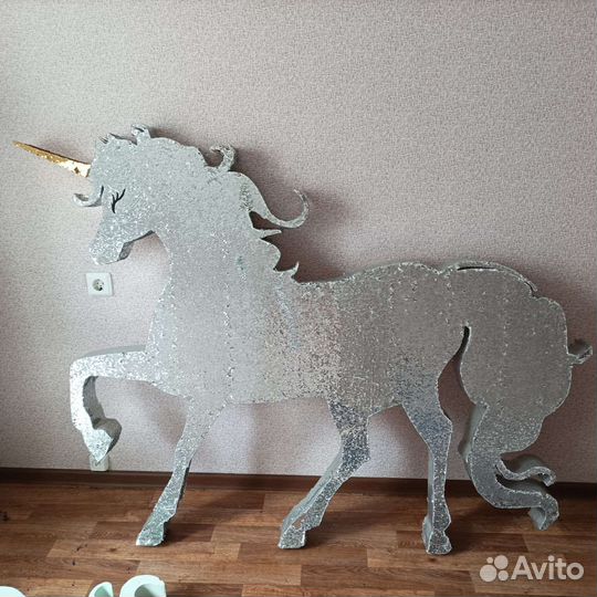 Лошадь Единорог