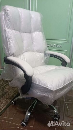 Офисное кресло 