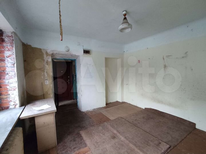 Комната 16 м² в > 9-к., 2/4 эт.