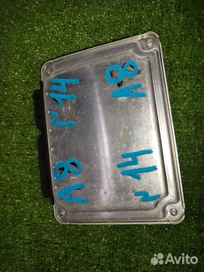 Блок управления двс Audi A8