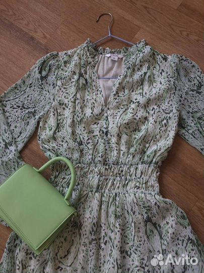 Платье (в доставке)