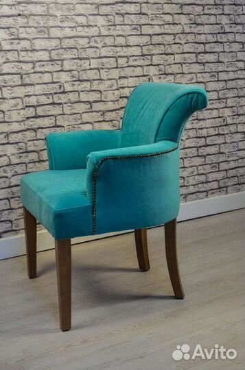 Мягкий стул со спинкой