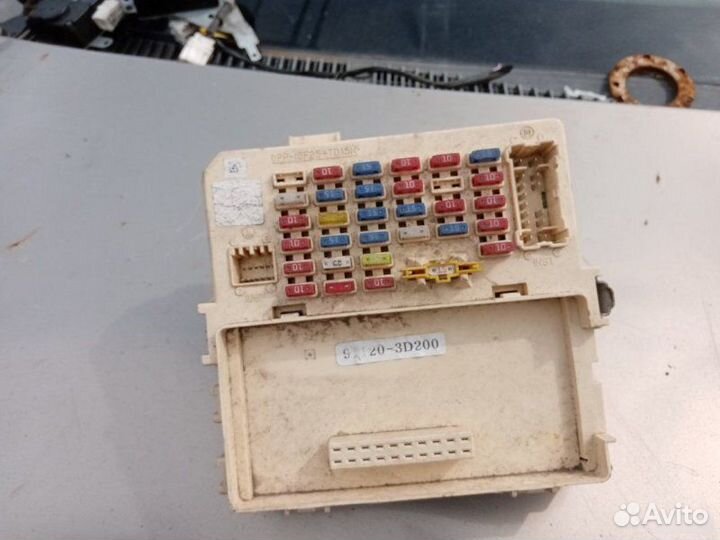 Блок предохранителей Hyundai Sonata