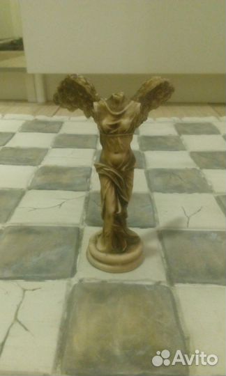 Шахматы из камня.