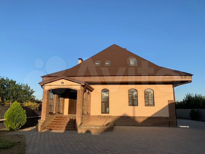 Дом 278,8 м² на участке 11 сот.