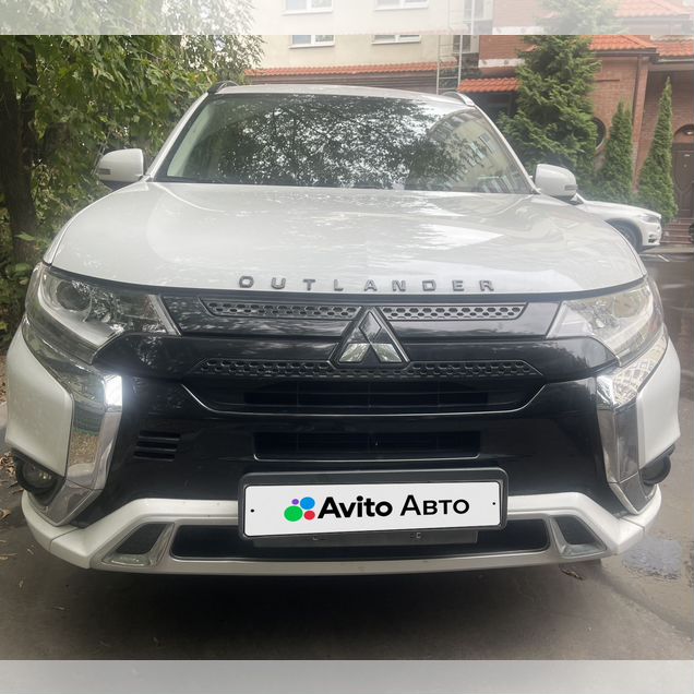 Mitsubishi Outlander 2.0 CVT, 2022, 2 800 км