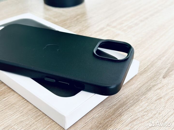 Чехол Leather Case на iPhone 14, черный