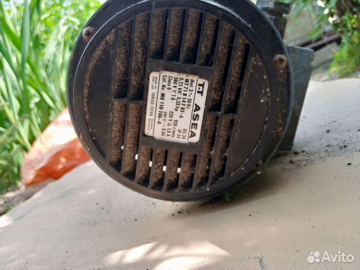 Редуктор с электродвигателем