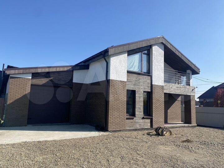 Дом 175 м² на участке 6 сот.