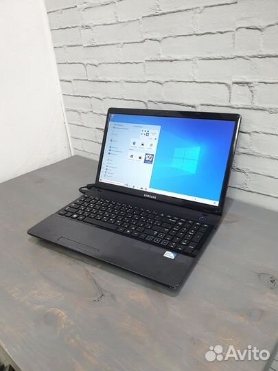 Ноутбук Samsung 300E5A 15.6