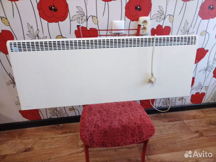 Электрообогреватель настенный