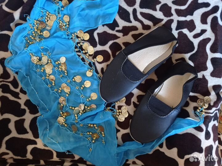 Купальник спортивный, чешки, косынка