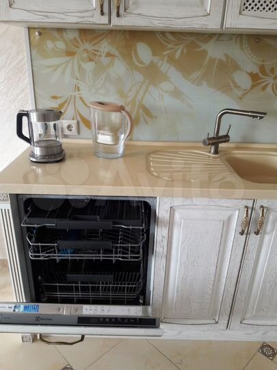 Дом 200 м² на участке 6,5 сот.