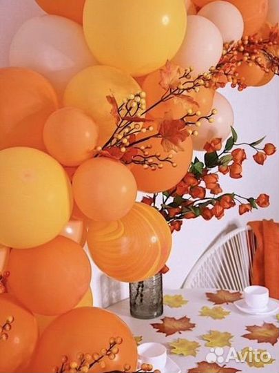 Оформление и украшение входа кафе, магазина