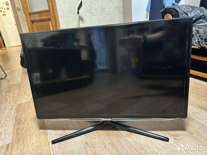 Телевизор samsung SMART tv модель UE32еs6307U