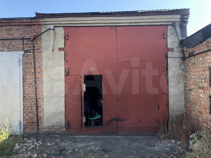 Гараж, > 30 м²