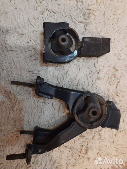 Продам подушки двигателя тойота авенсис 2.0 2006