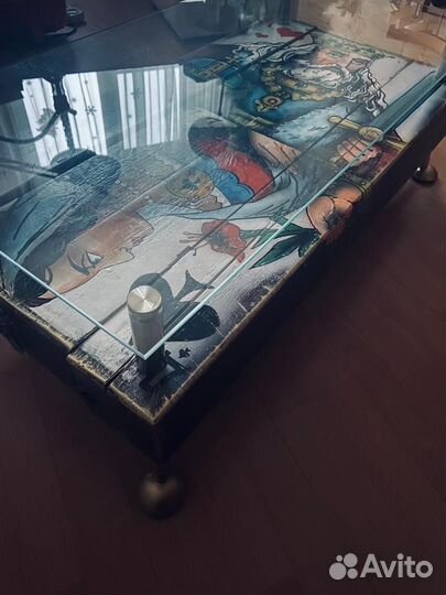 Эксклюзивный журнальный столик