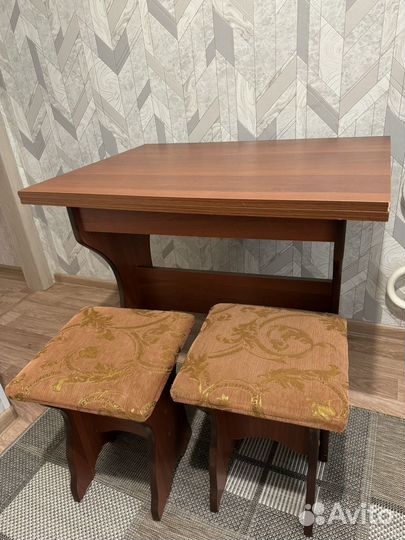 Раскладной стол и 4 стула бу