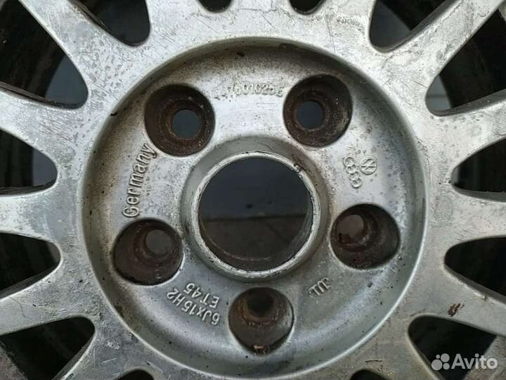 Диск с резиной r15 на Audi Volkswagen
