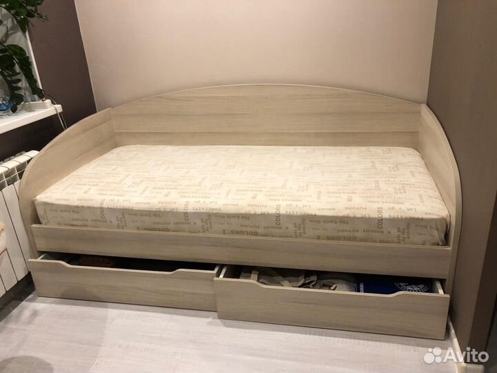 Мебель шпон дуба, качественная,для подростка