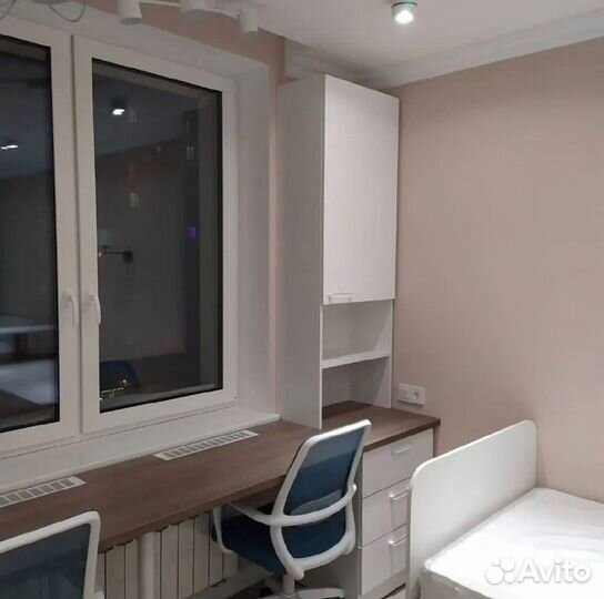 Рабочая зона у окна