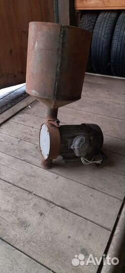 Зерно дробилка