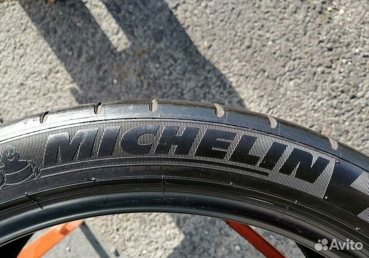 Michelin Pilot Super Sport 275/35 R20 102Y