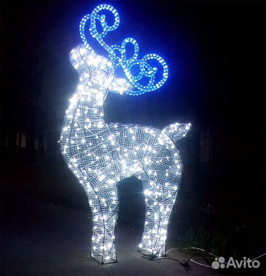 Уличные объемные новогодние световые фигуры