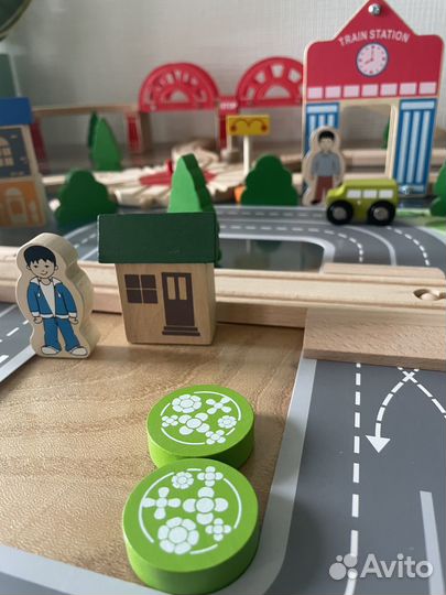 Железная дорога 120 деталей + электропоезд