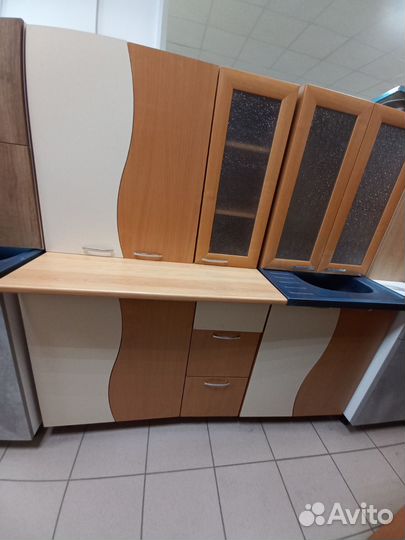 Кухонный гарнитур 