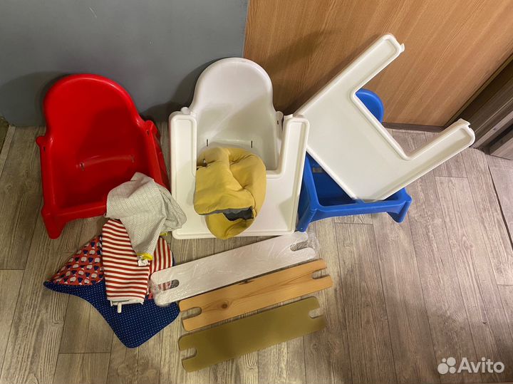 Стульчик для кормления IKEA с подножкой
