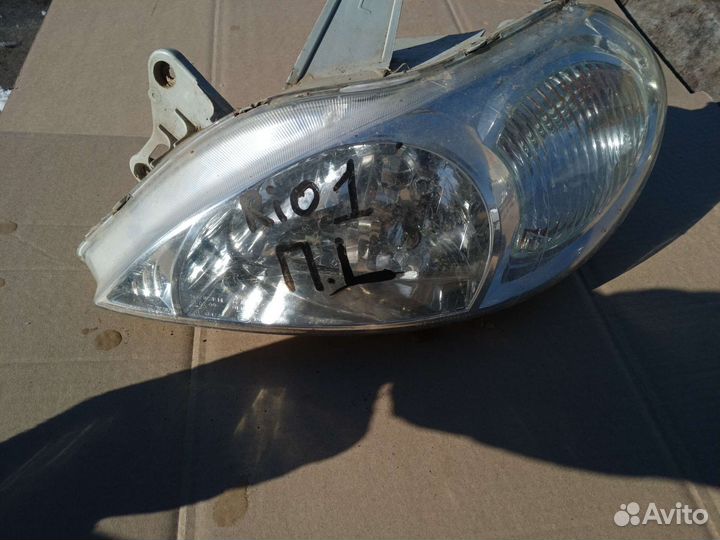 Фара левая Kia Rio 1