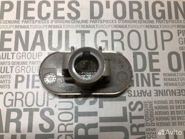 Повторитель поворота Renault Duster